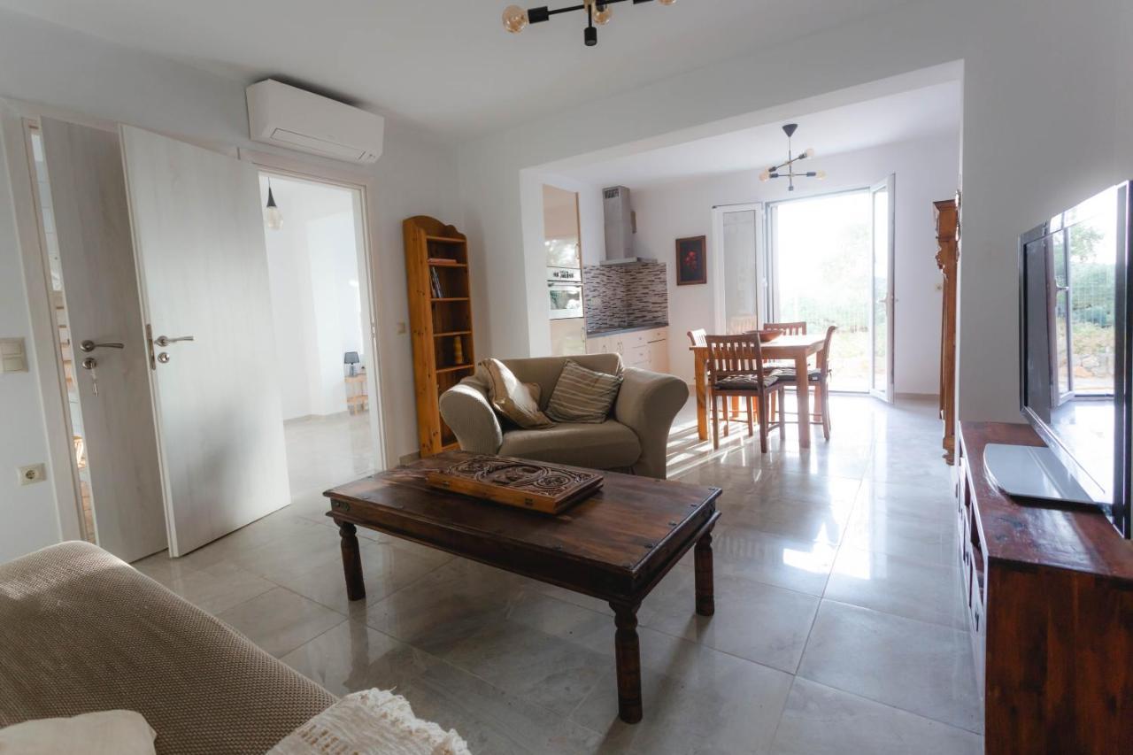 Appartement In Olive Groove House Peloponnesos Western Mani Kalianeika Dış mekan fotoğraf